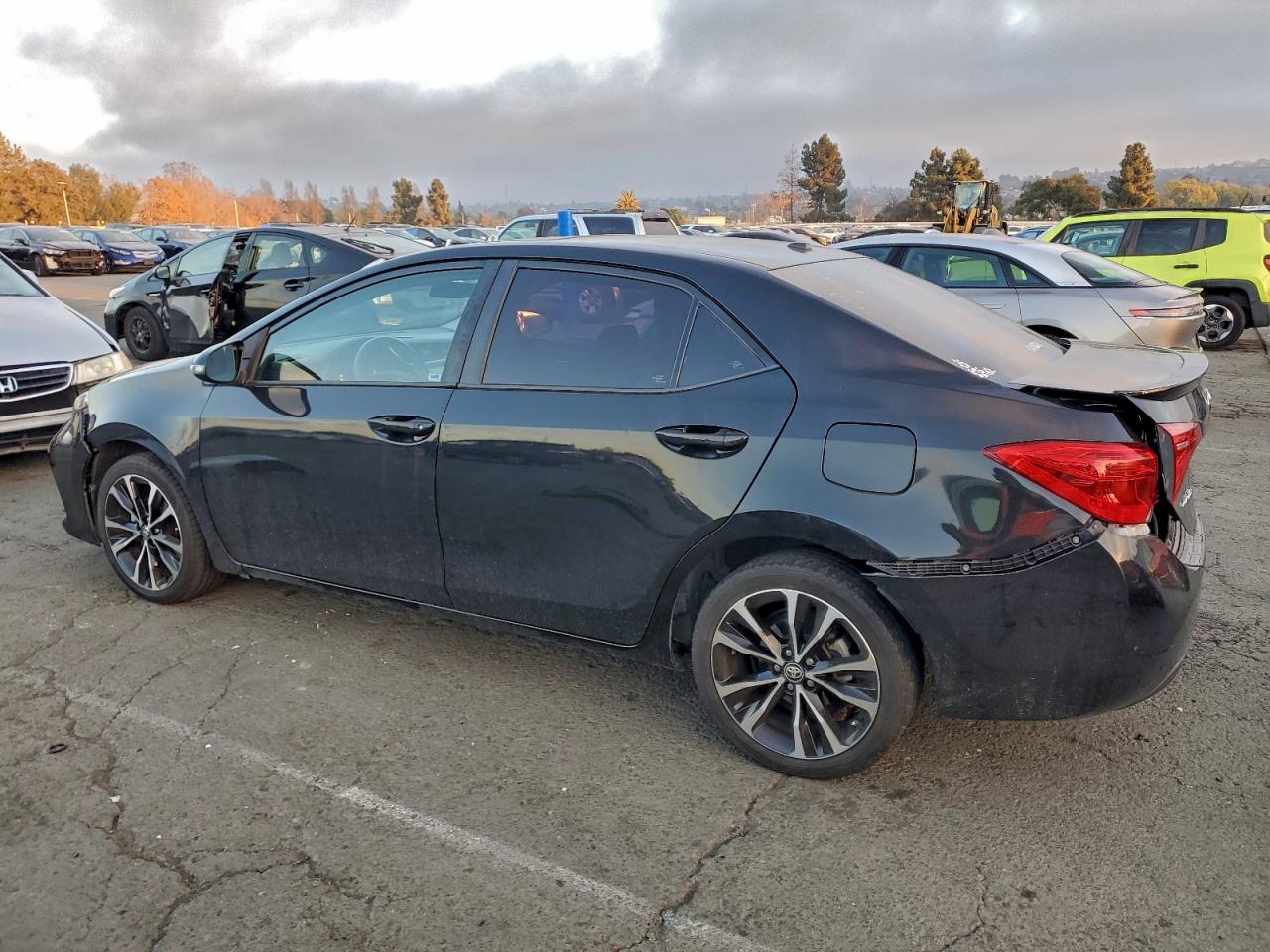 Lot #3318014489 2018 TOYOTA COROLLA L