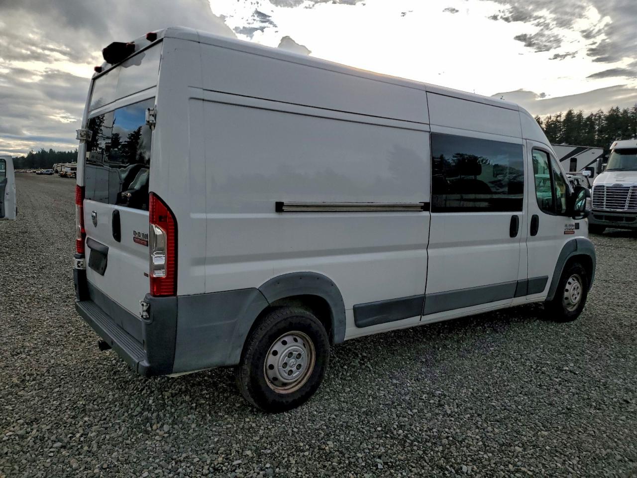 Lot #3318906935 2017 RAM PROMASTER