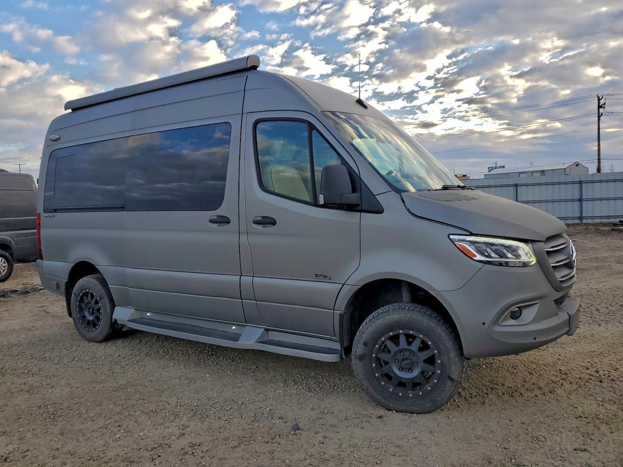 MERCEDES-BENZ SPRINTER 2500