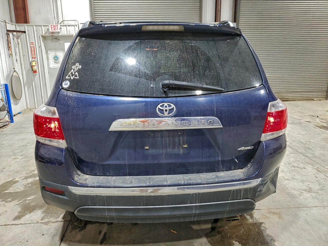 TOYOTA HIGHLANDER BASE