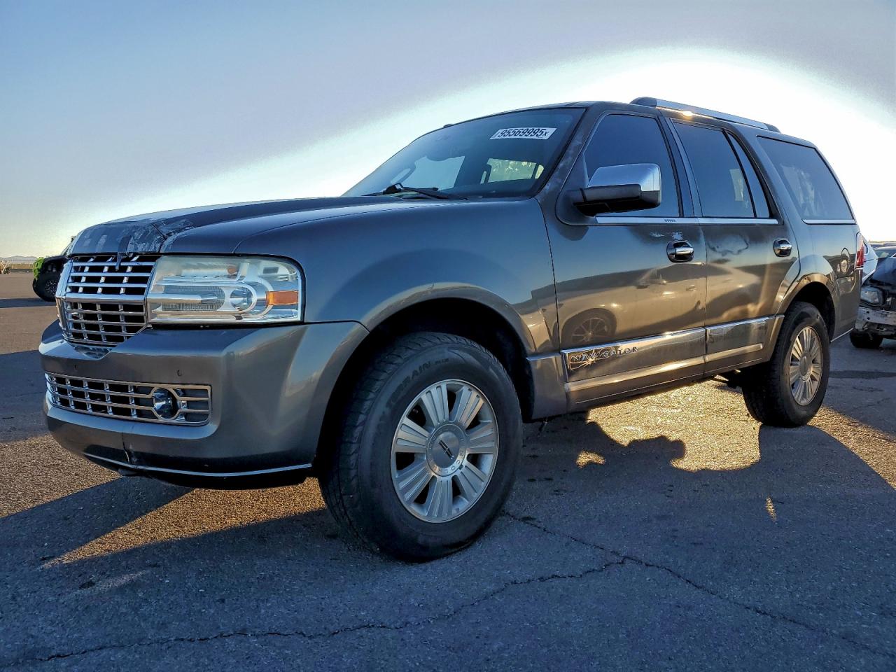 LINCOLN NAVIGATOR