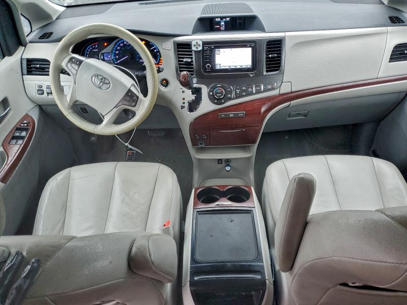 2013 TOYOTA SIENNA XLE #3311496267