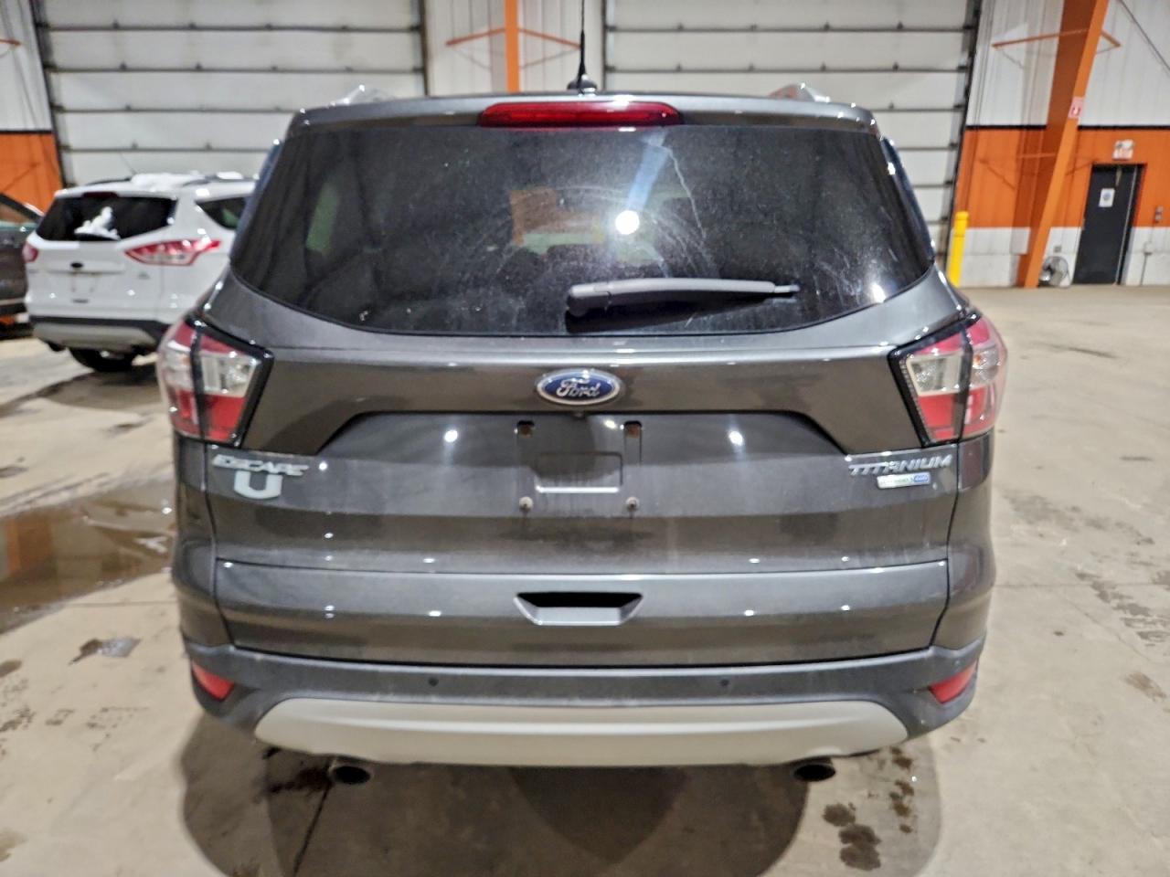 FORD ESCAPE TITANIUM