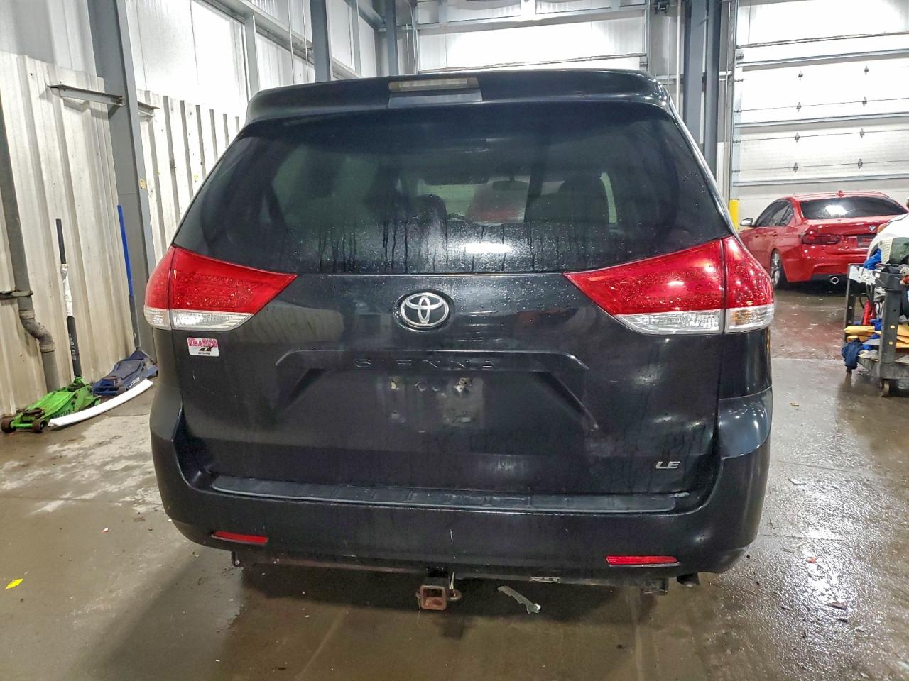 TOYOTA SIENNA BASE