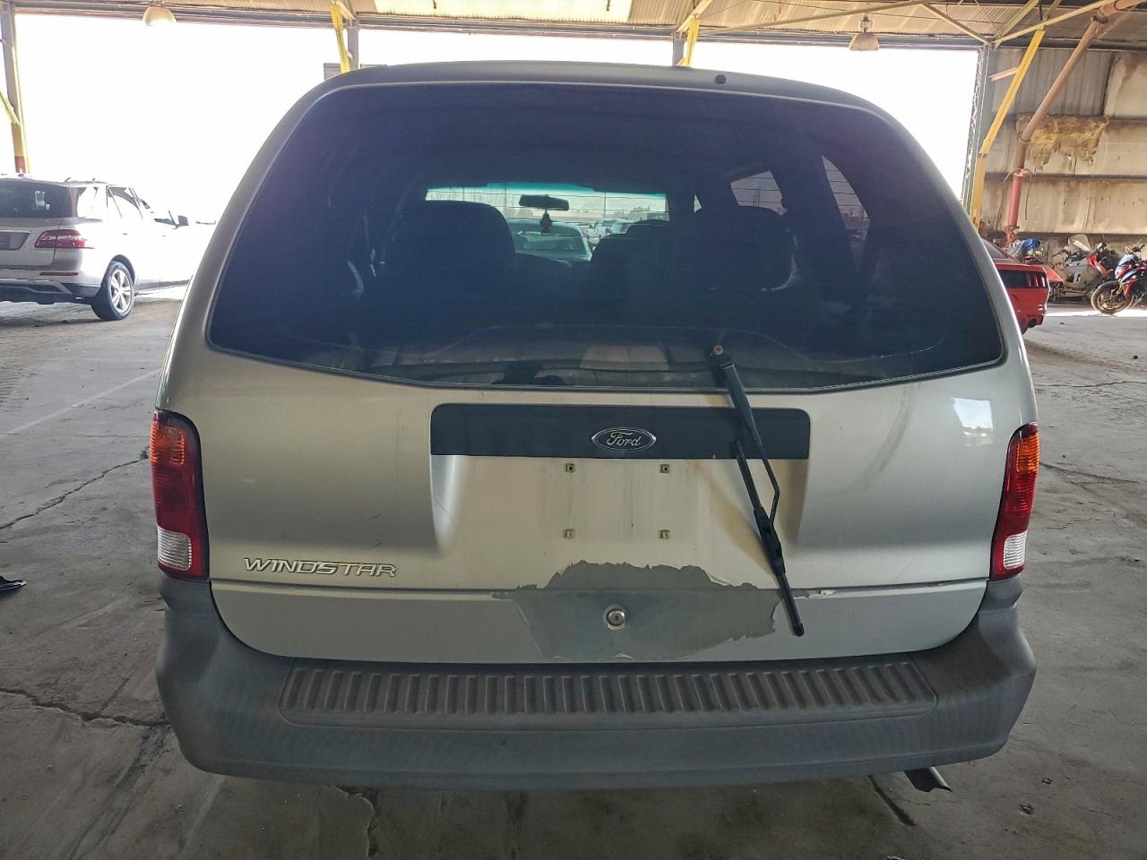 Lot #3315903115 2000 FORD WINDSTAR W