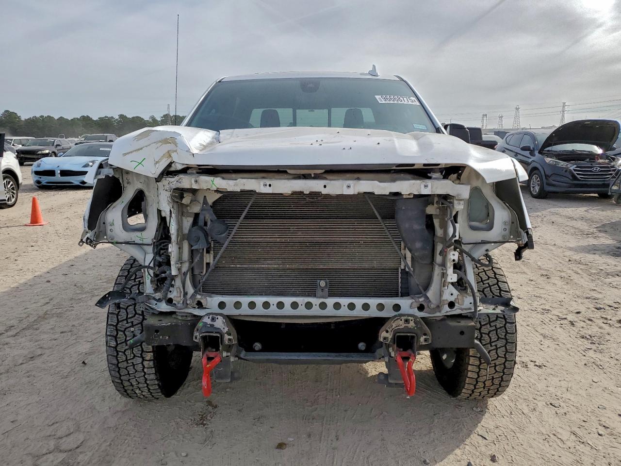 Lot #3318022399 2019 GMC SIERRA K15