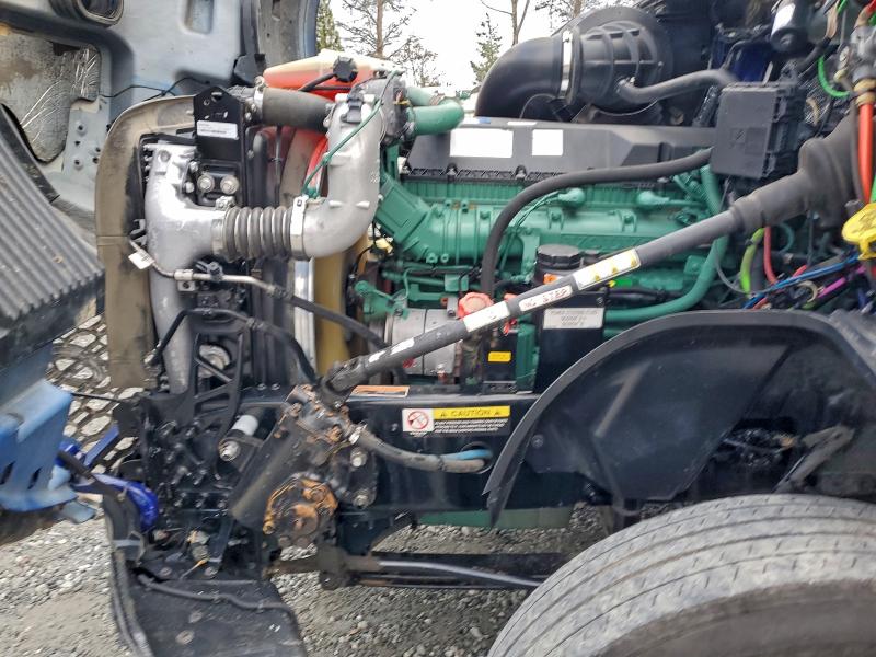 2021 VOLVO VN VNL #3317790111