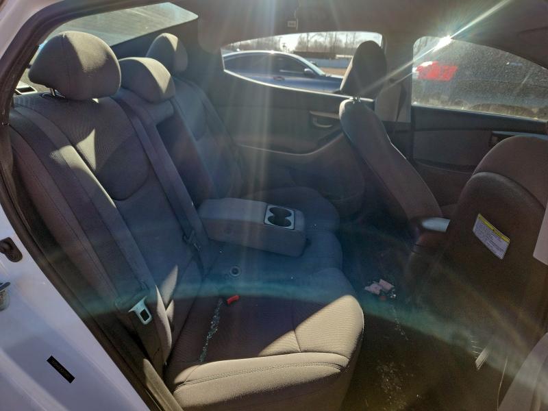 2016 HYUNDAI ELANTRA SE #3317702152