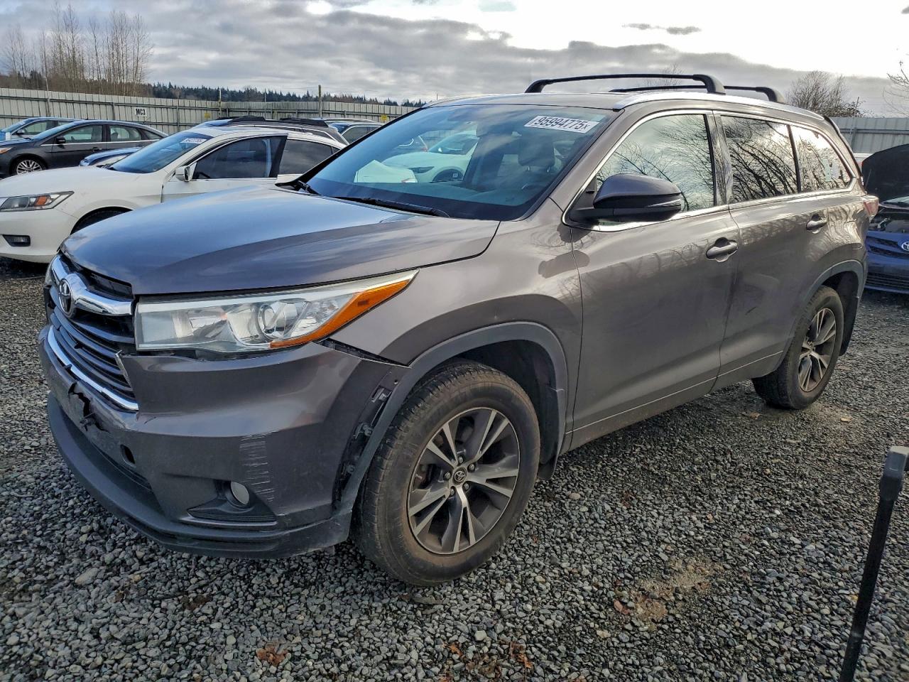 TOYOTA HIGHLANDER XLE