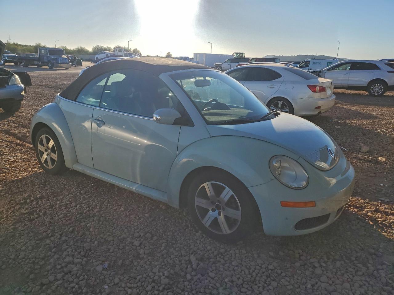 Lot #3316017768 2006 VOLKSWAGEN NEW BEETLE