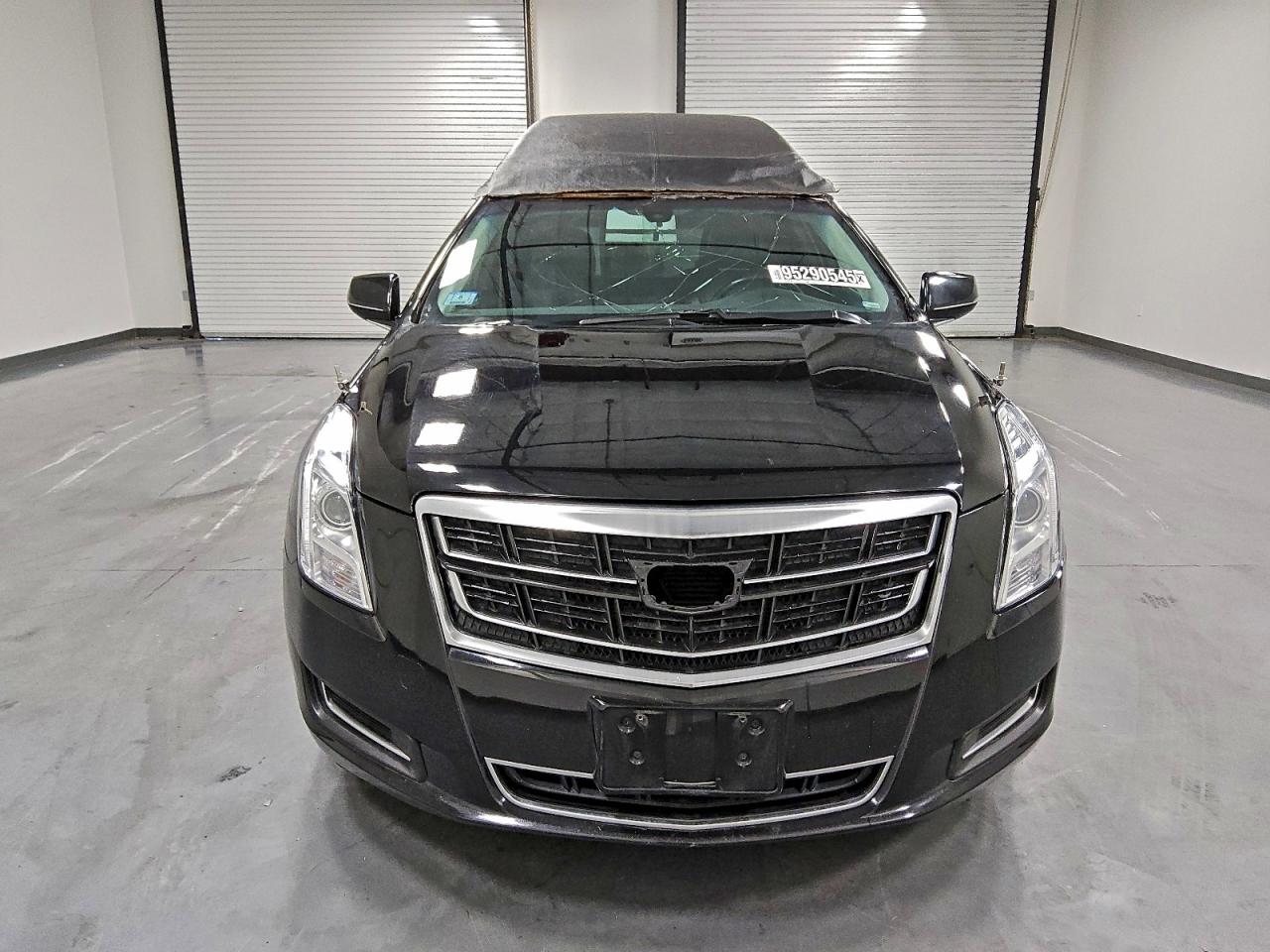 Lot #3312396127 2017 CADILLAC XTS FUNERA