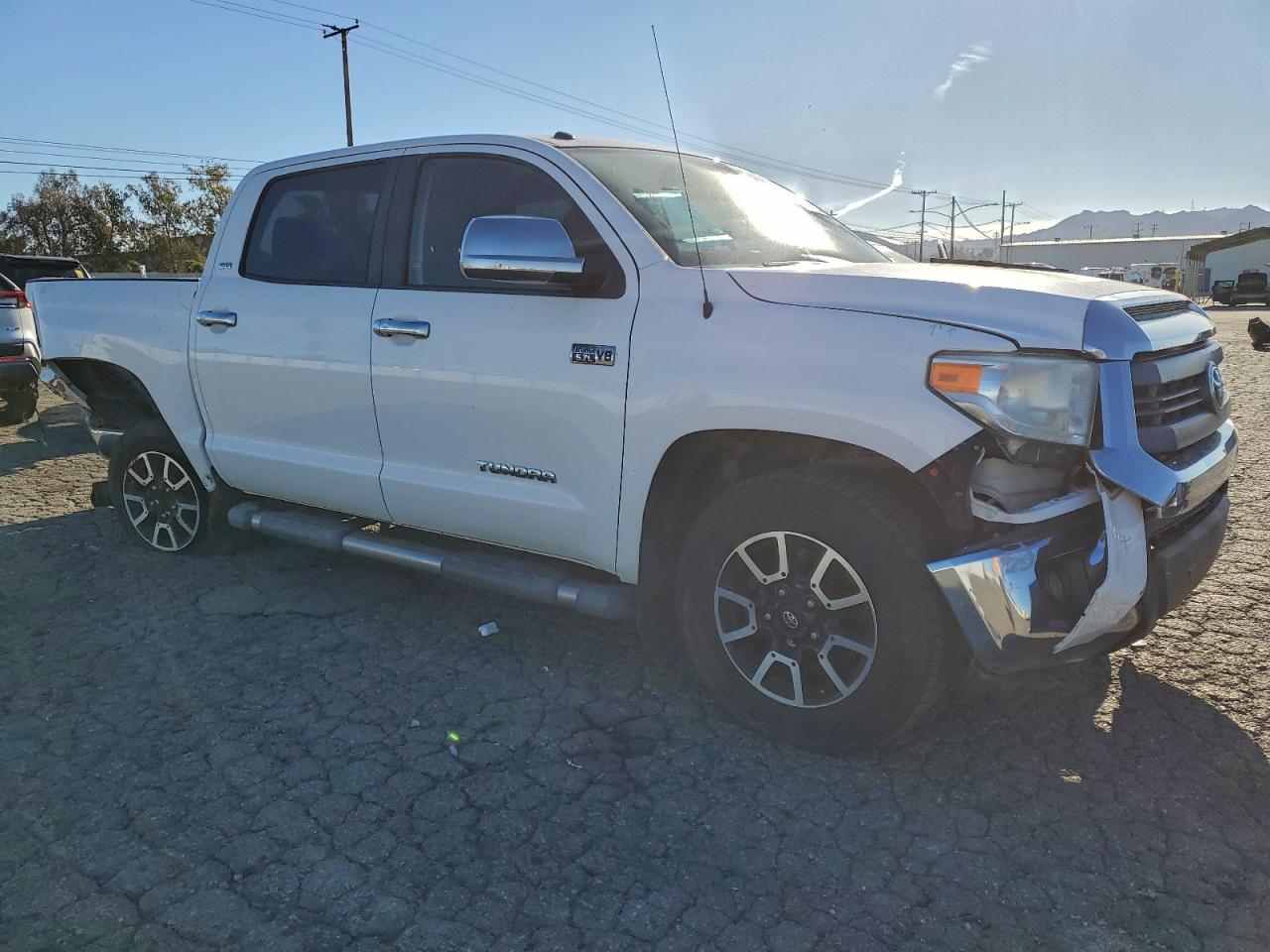 TOYOTA TUNDRA CREWMAX SR5