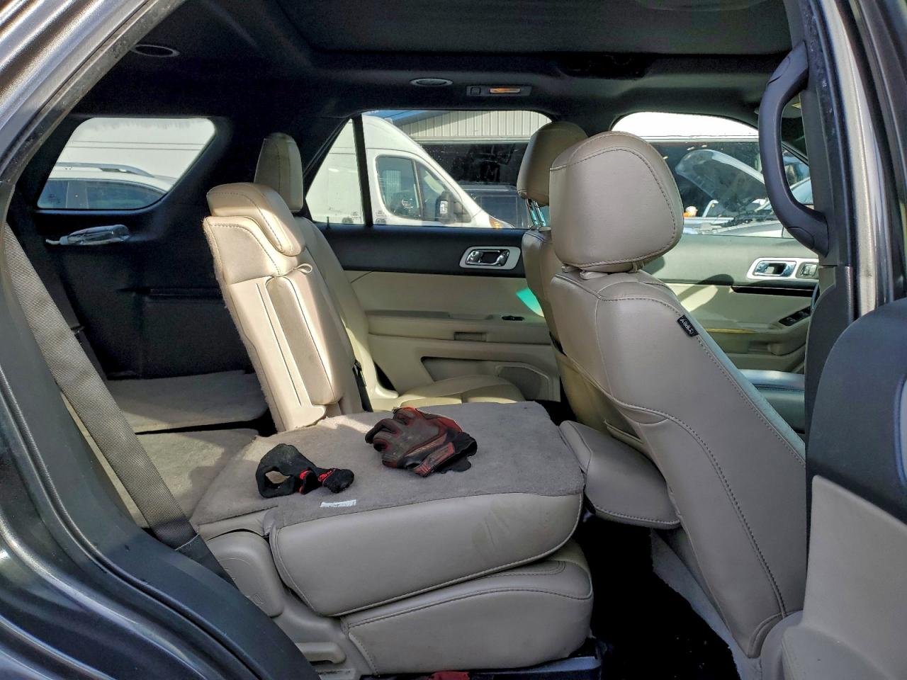 FORD EXPLORER LIMITED