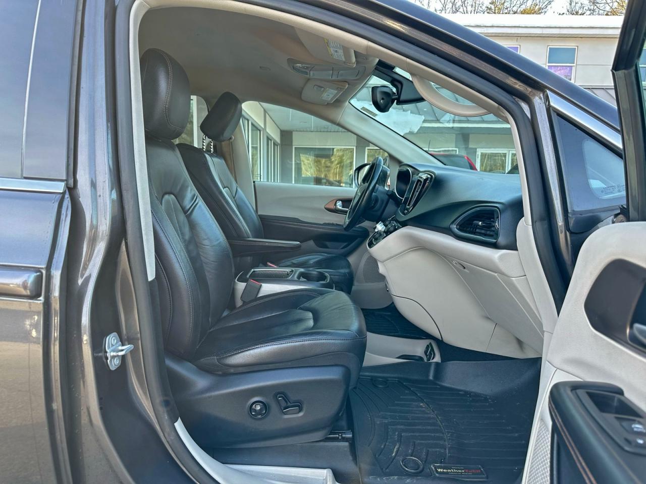 CHRYSLER PACIFICA TOURING L PLUS