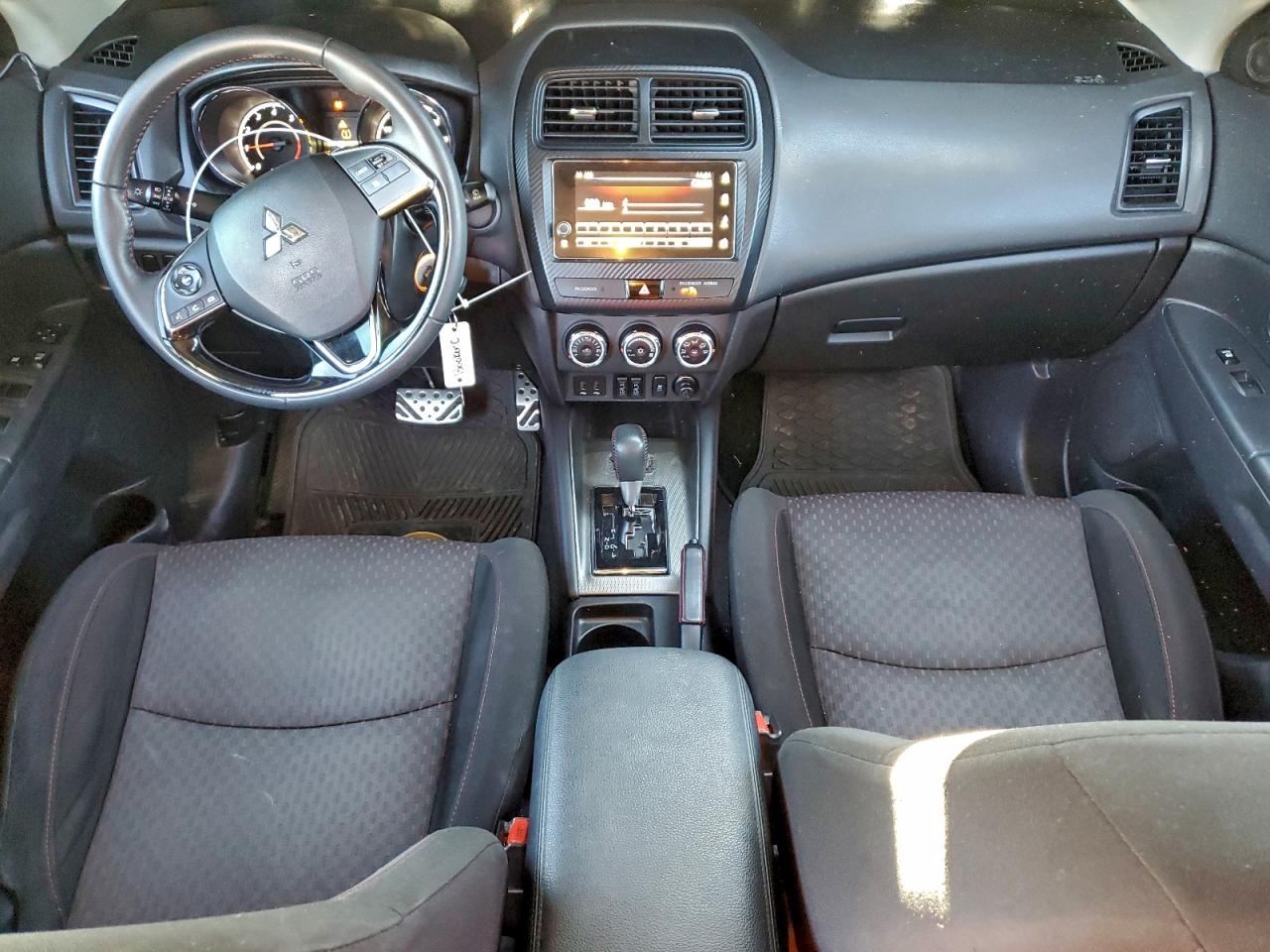 MITSUBISHI OUTLANDER ES