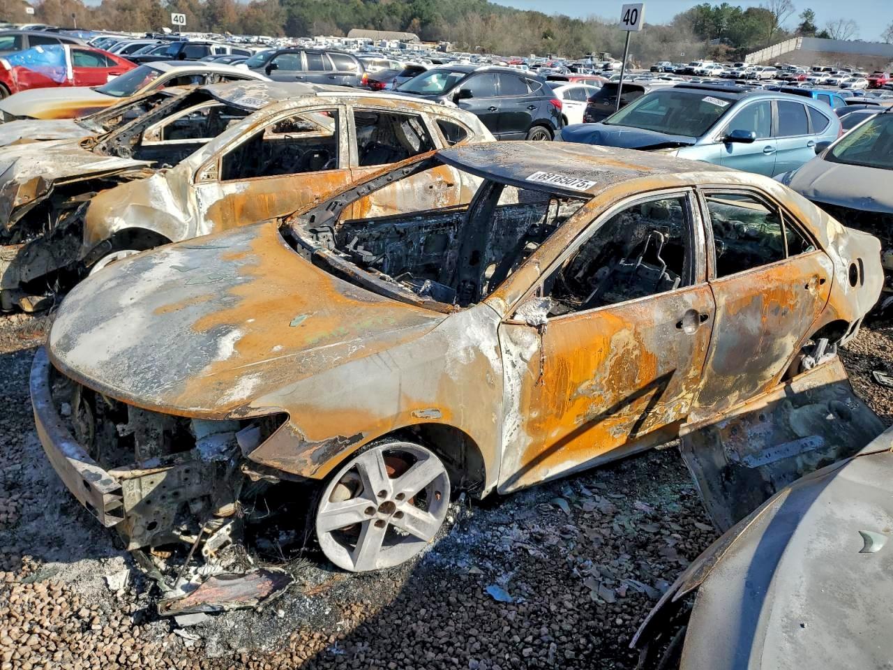 Lot #3317784069 2012 TOYOTA CAMRY BASE