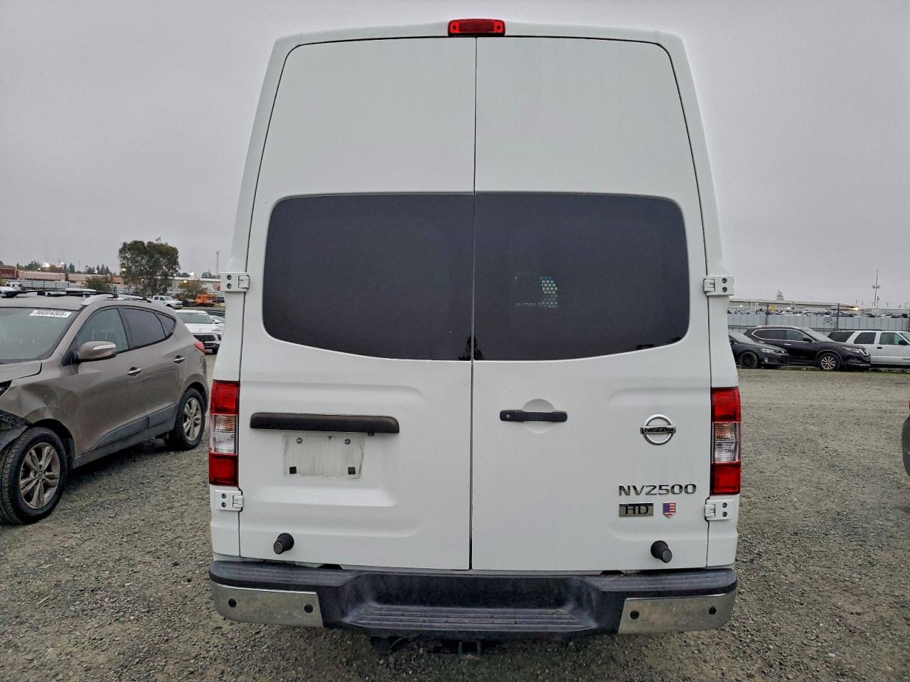 NISSAN NV 2500