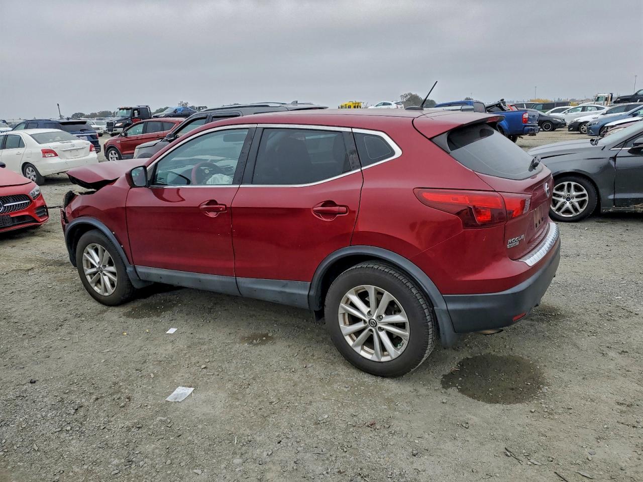 NISSAN ROGUE SPORT S