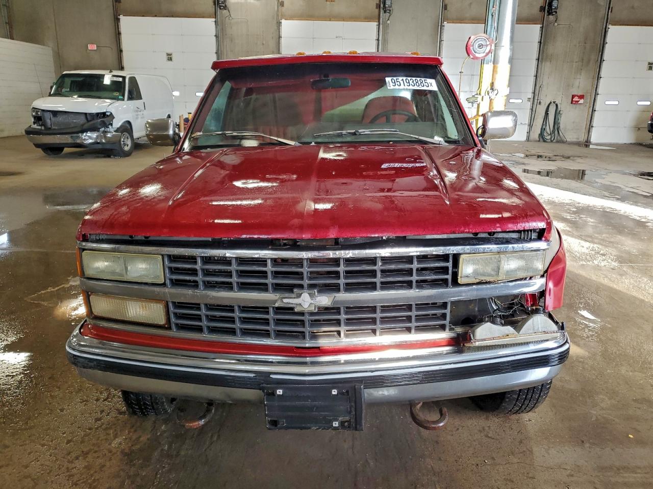 Lot #3308387282 1992 CHEVROLET GMT-400 K2