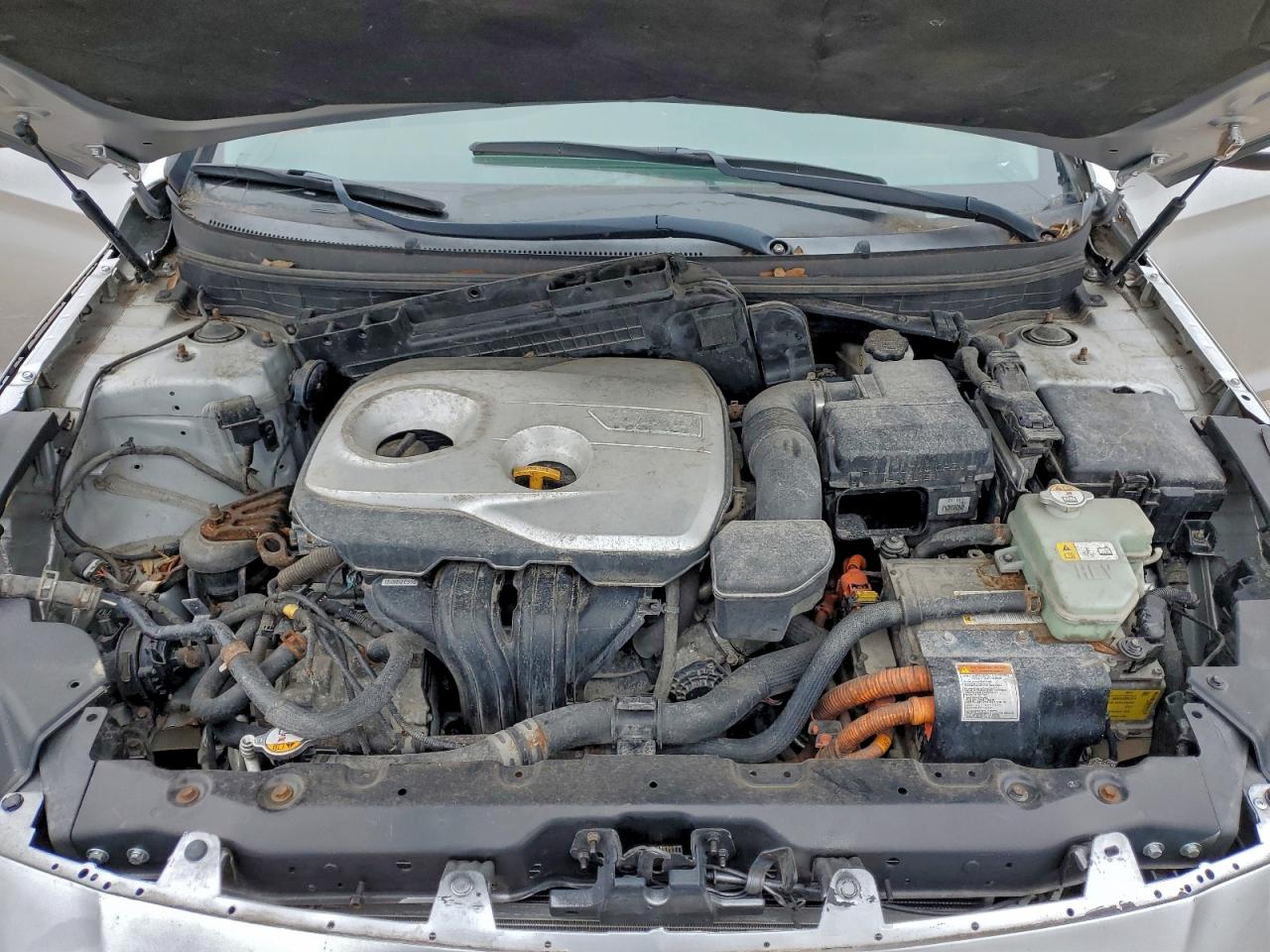 HYUNDAI SONATA HYBRID