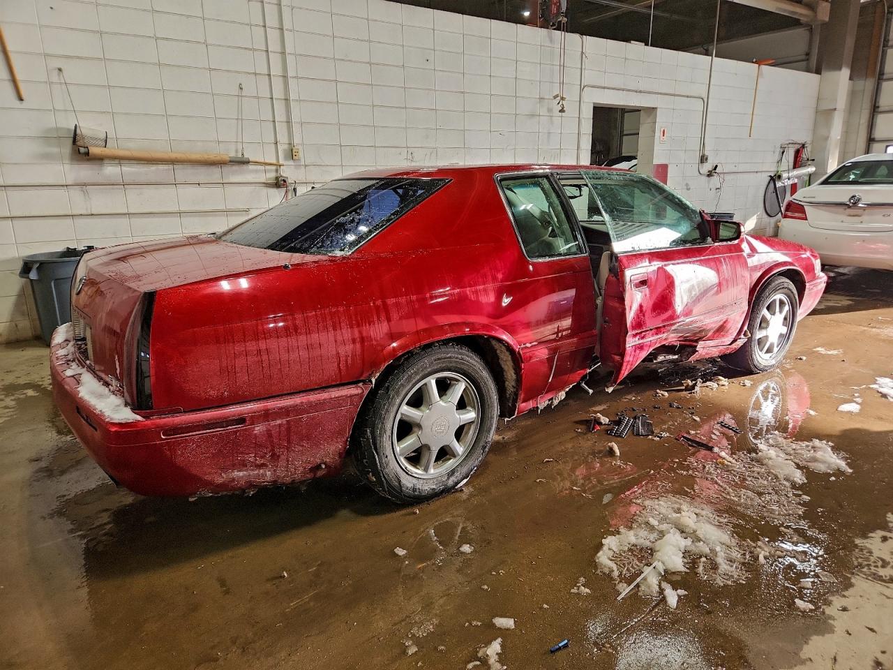 Lot #3305313331 2000 CADILLAC ELDORADO T