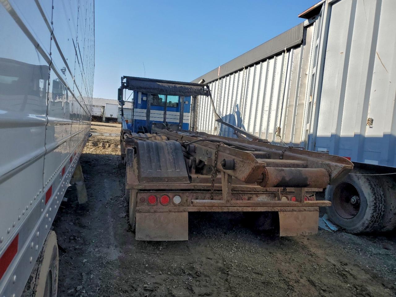 Lot #3316752397 2009 KENWORTH CONSTRUCTI