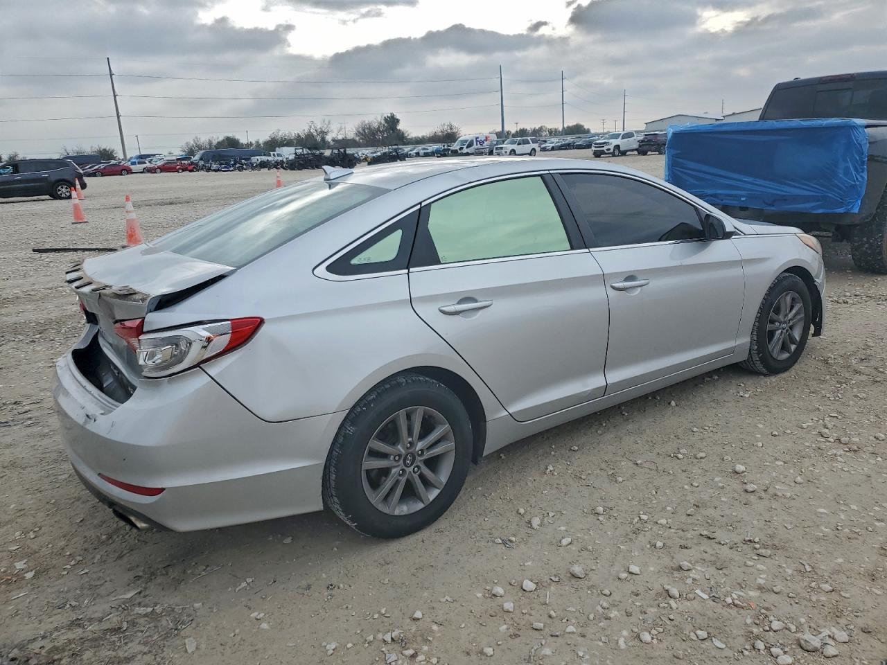 Lot #3304966968 2015 HYUNDAI SONATA SE