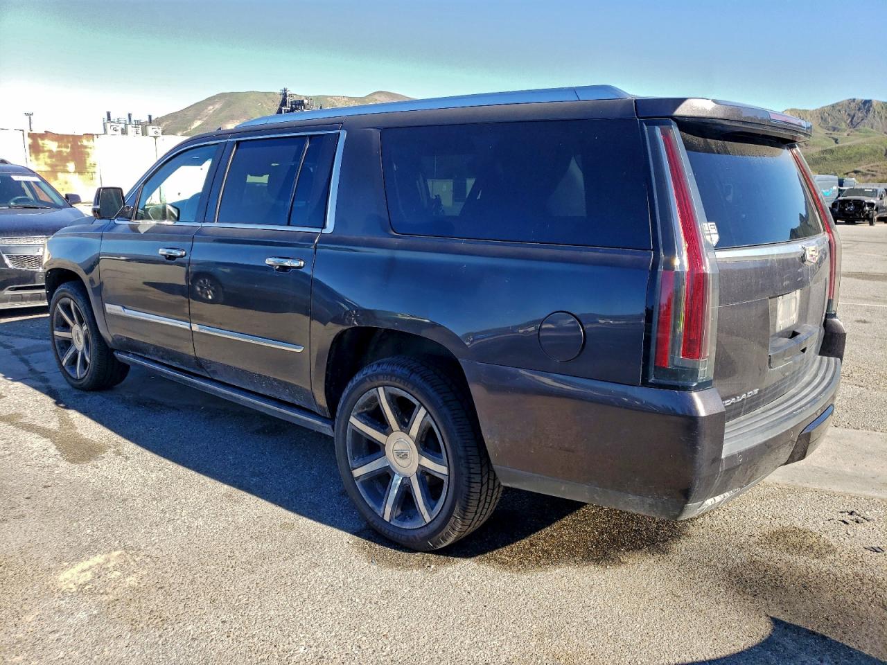 CADILLAC ESCALADE ESV PREMIUM