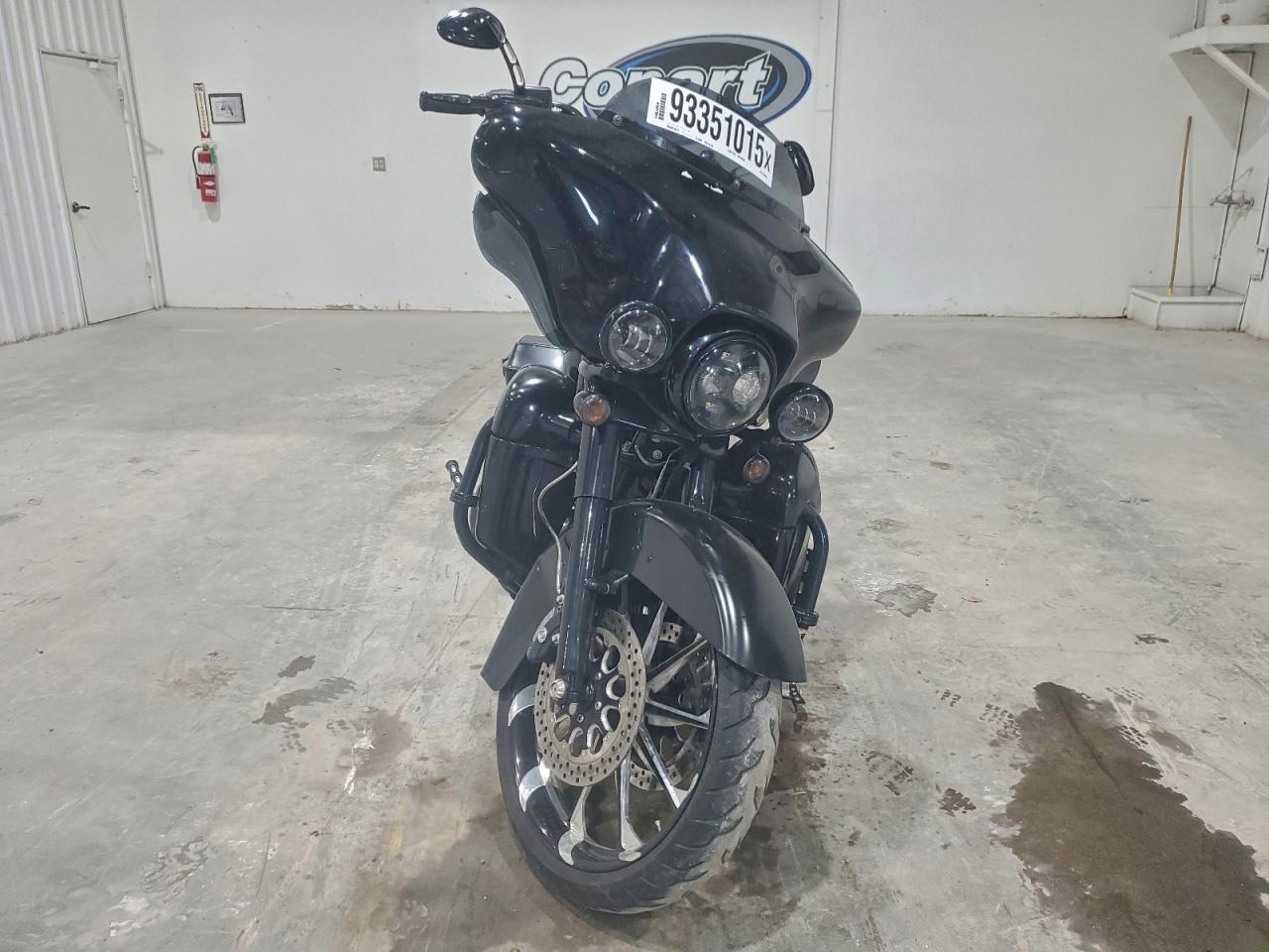 Lot #3308368275 2011 HARLEY-DAVIDSON FLHTK