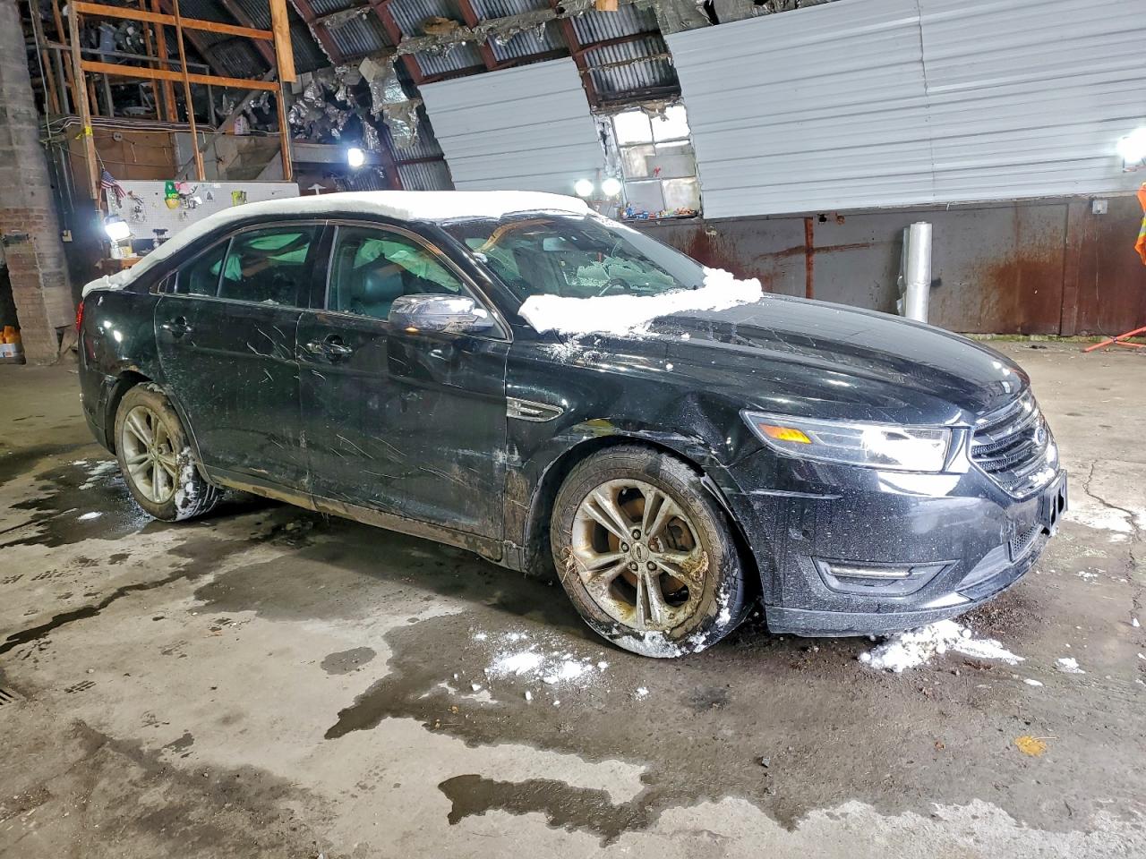 Lot #3317760092 2015 FORD TAURUS LIM