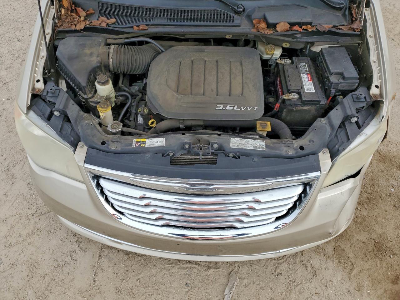 CHRYSLER TOWN & COUNTRY TOURING