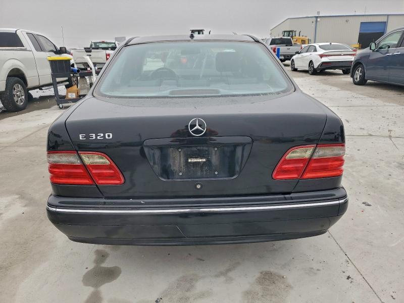2000 MERCEDES-BENZ E 320 #3310542073