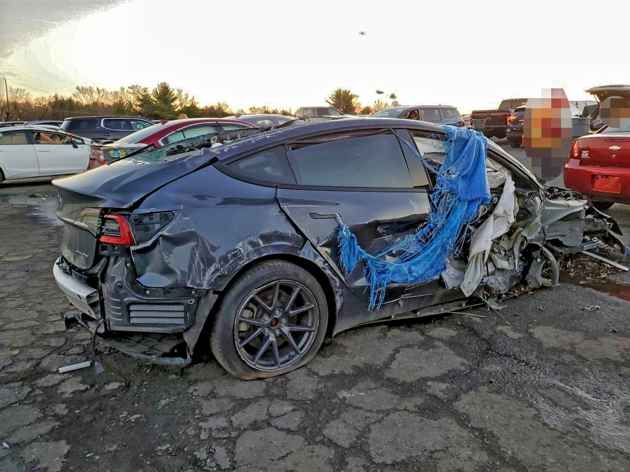 Lot #3311463236 2022 TESLA MODEL 3