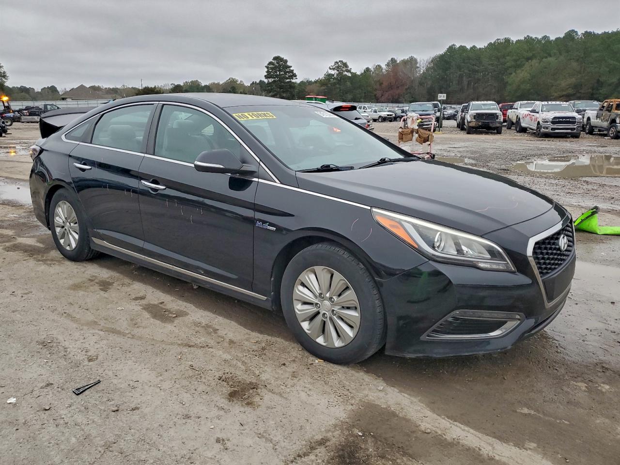 HYUNDAI SONATA HYBRID