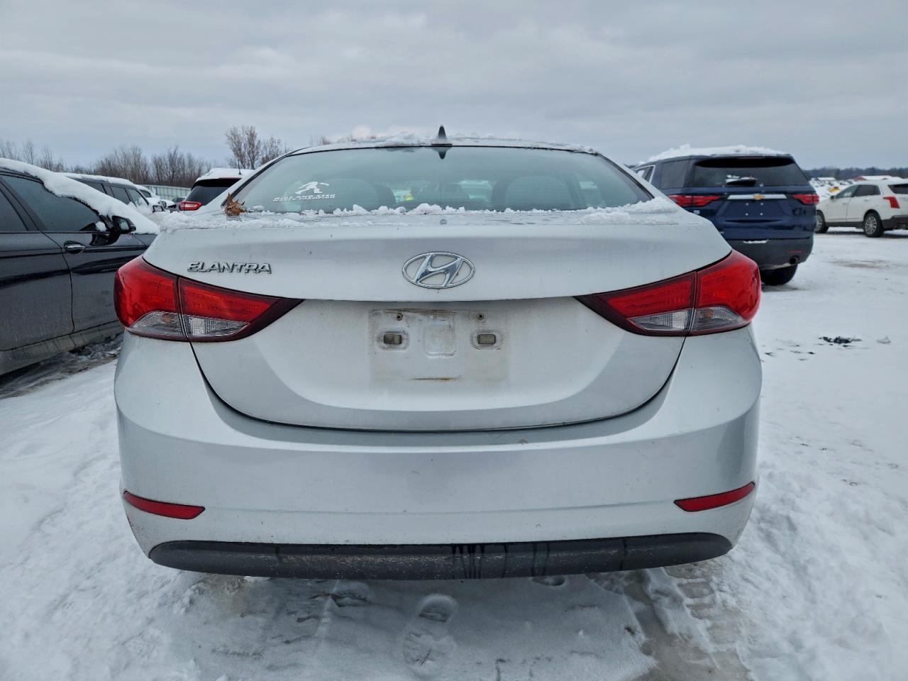 Lot #3310453323 2015 HYUNDAI ELANTRA SE