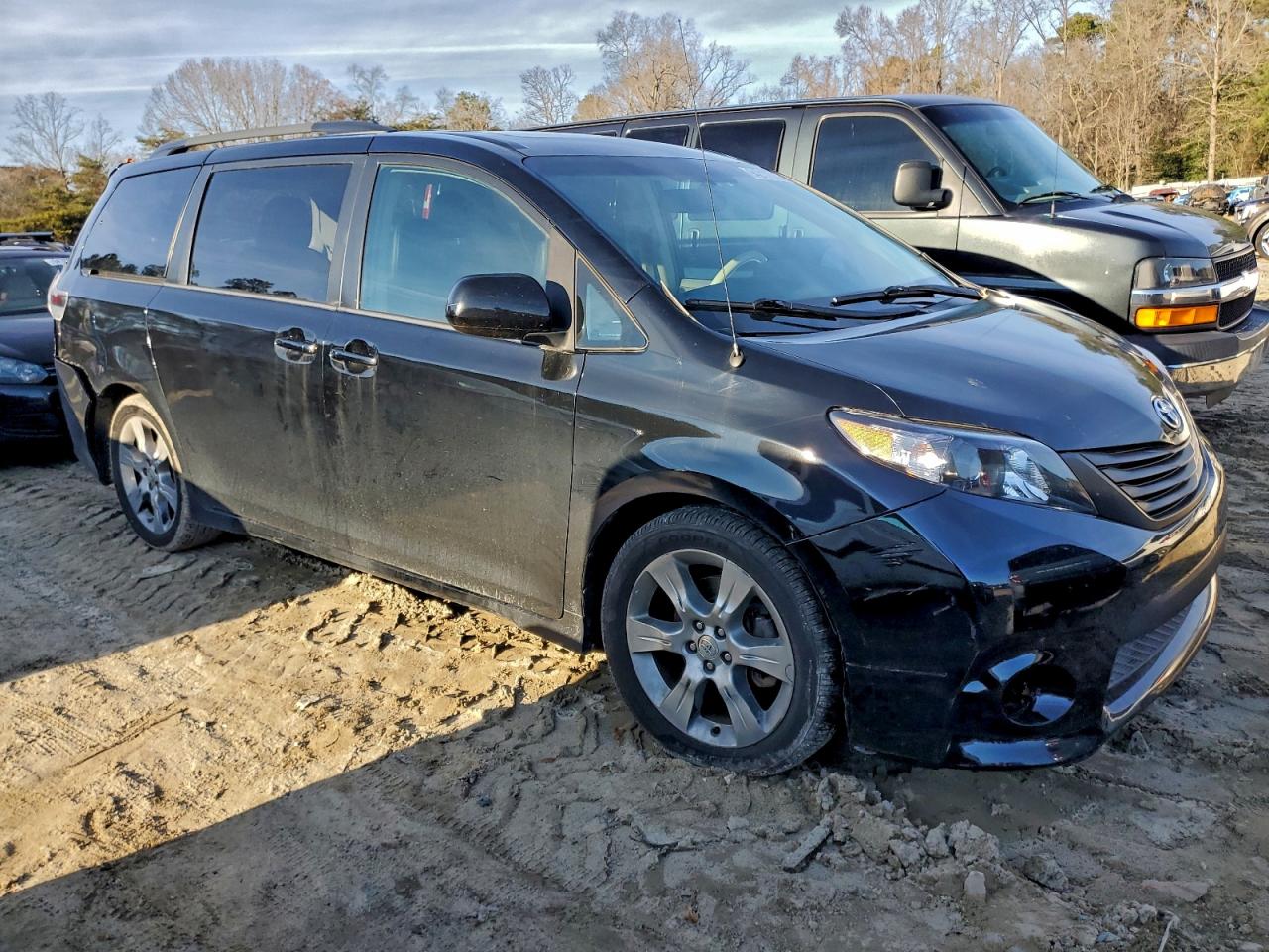 TOYOTA SIENNA SPORT
