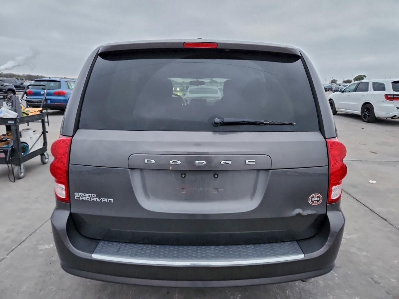 Lot #3317694071 2016 DODGE GRAND CARA