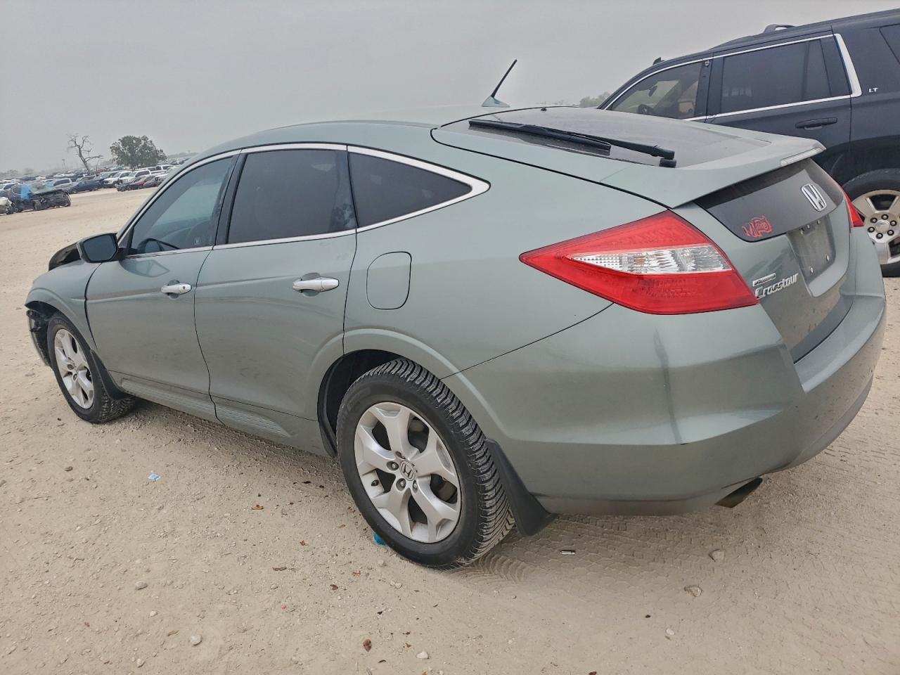 Lot #3309231618 2011 HONDA ACCORD CRO