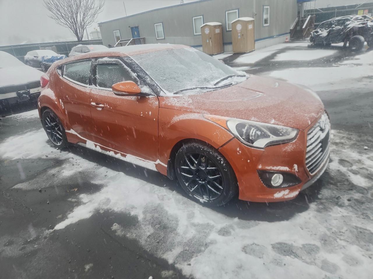 Lot #3308459315 2014 HYUNDAI VELOSTER T