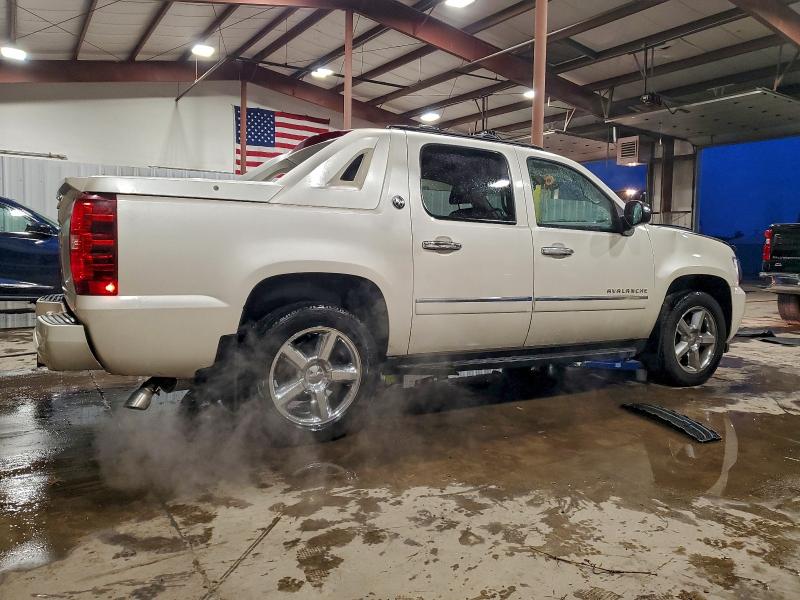 2013 CHEVROLET AVALANCHE #3305460172