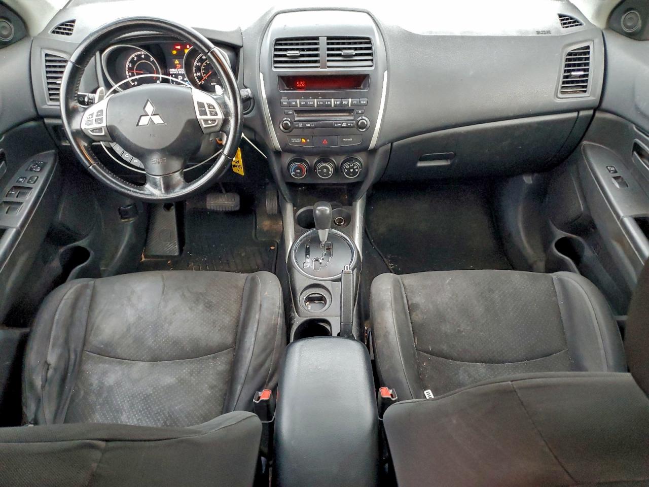 MITSUBISHI OUTLANDER ES