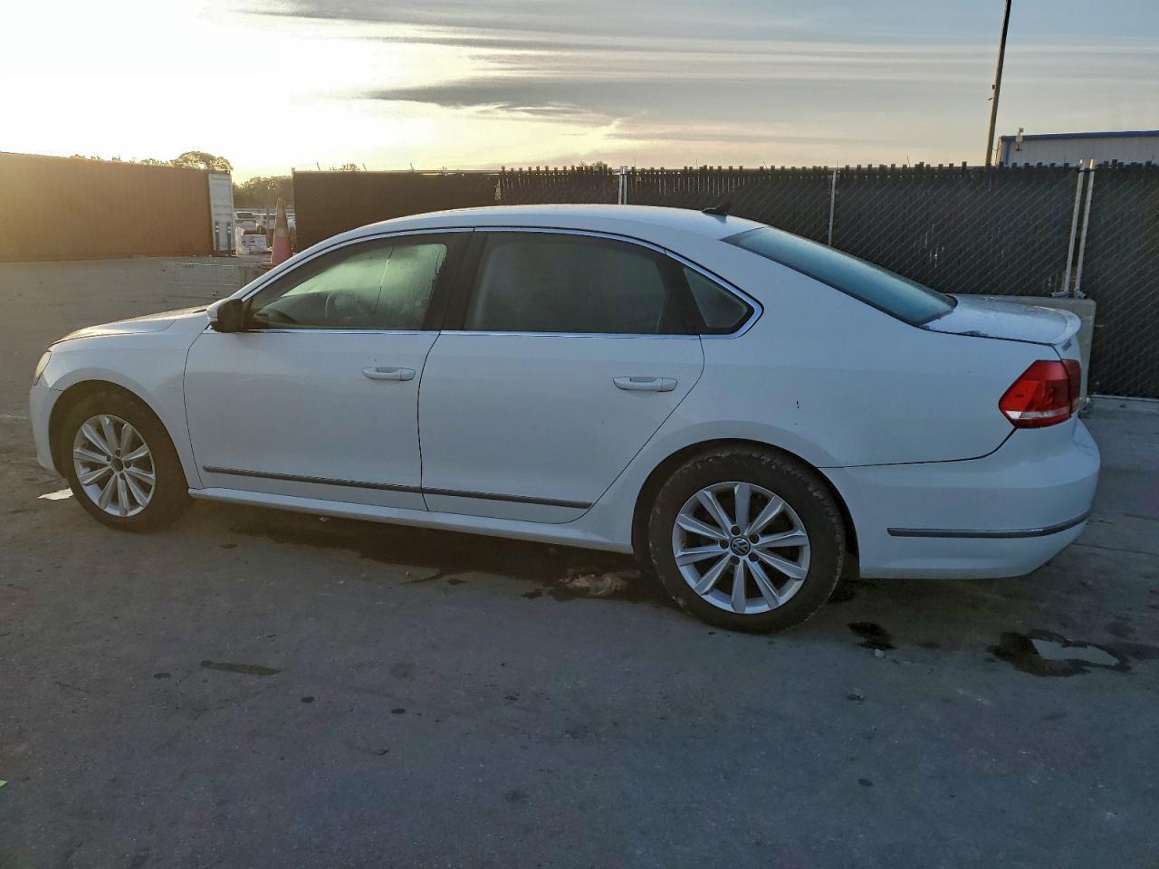 VOLKSWAGEN PASSAT SEL