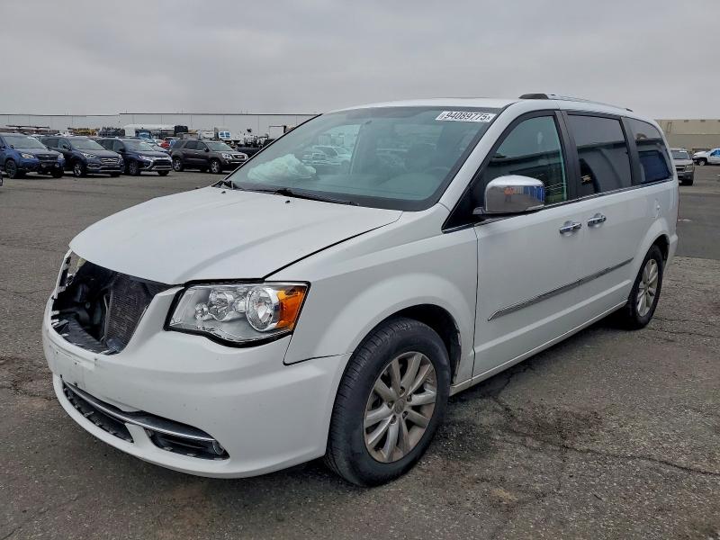 2015 CHRYSLER TOWN & COU #3305662723