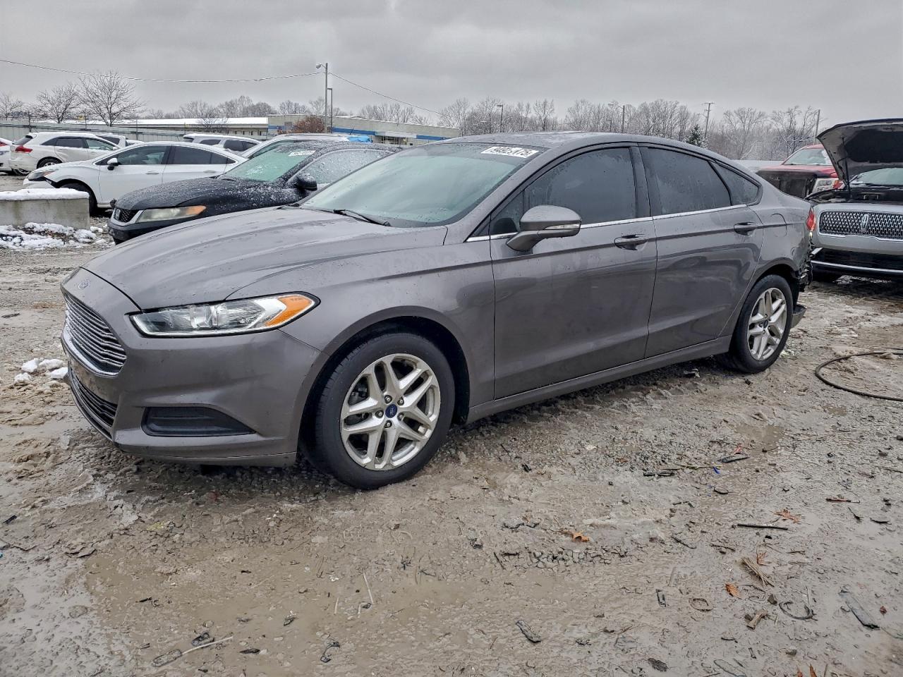 FORD FUSION SE