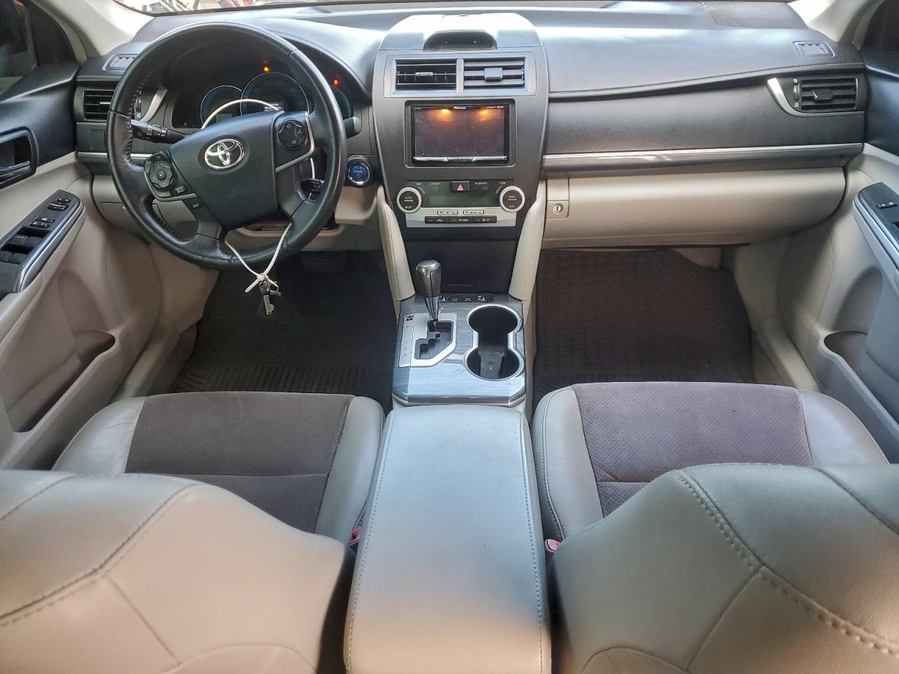 Lot #3308214302 2012 TOYOTA CAMRY HYBR