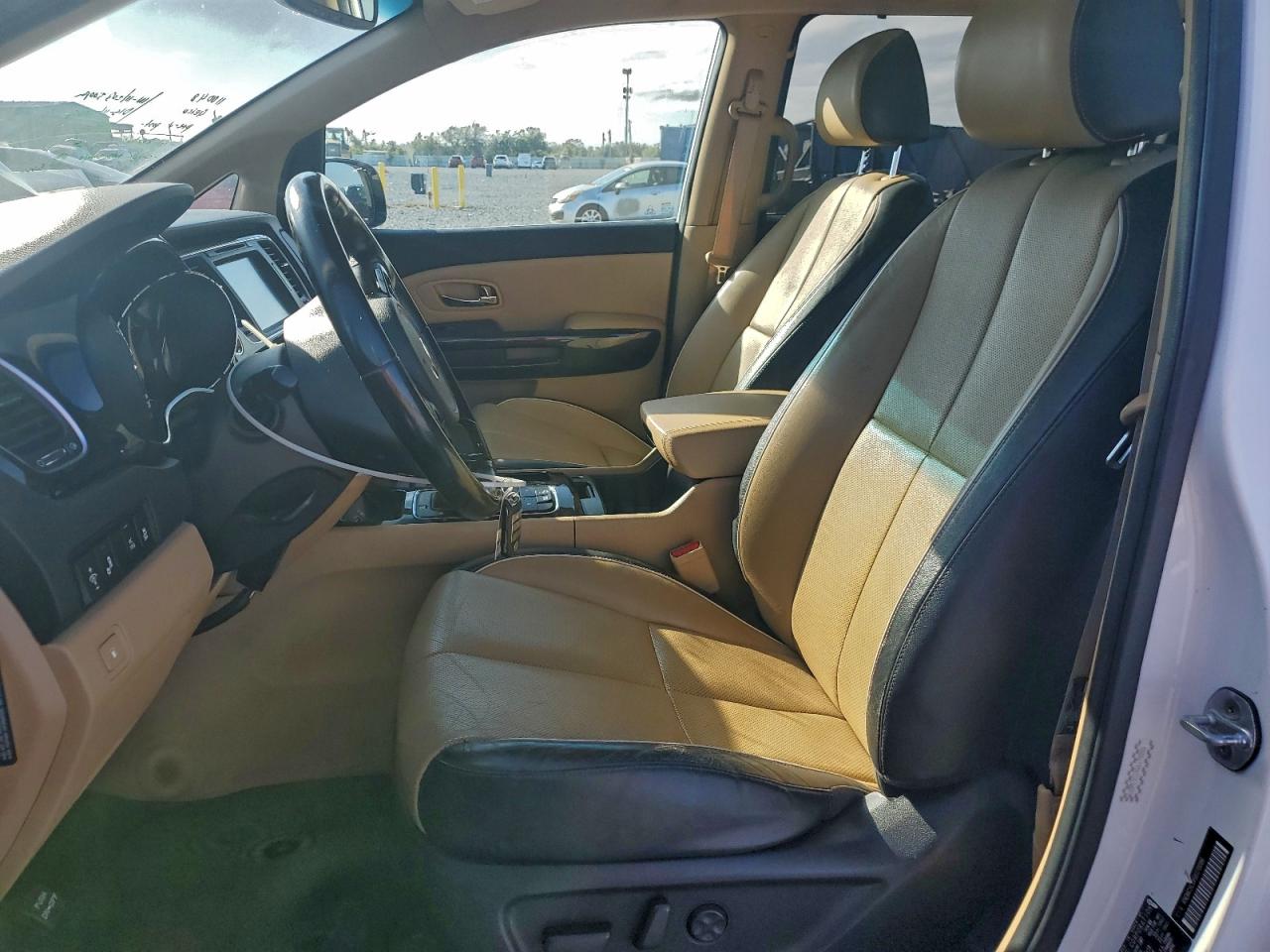 Lot #3316011812 2016 KIA SEDONA EX