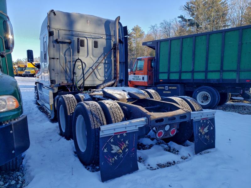 2016 FREIGHTLINER CASCADIA #3309432996