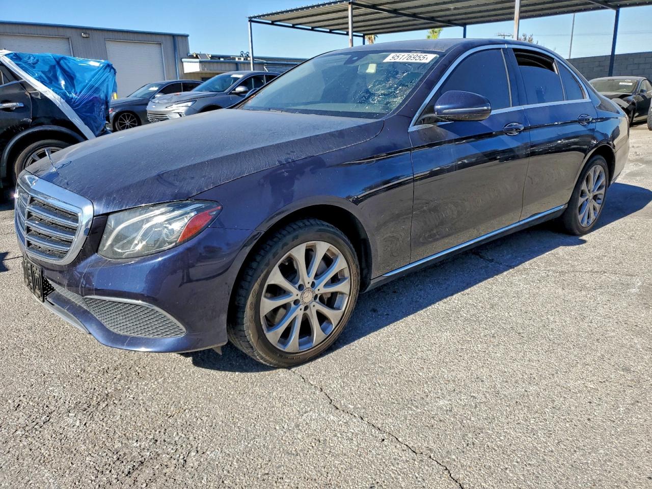 MERCEDES-BENZ E-CLASS 300