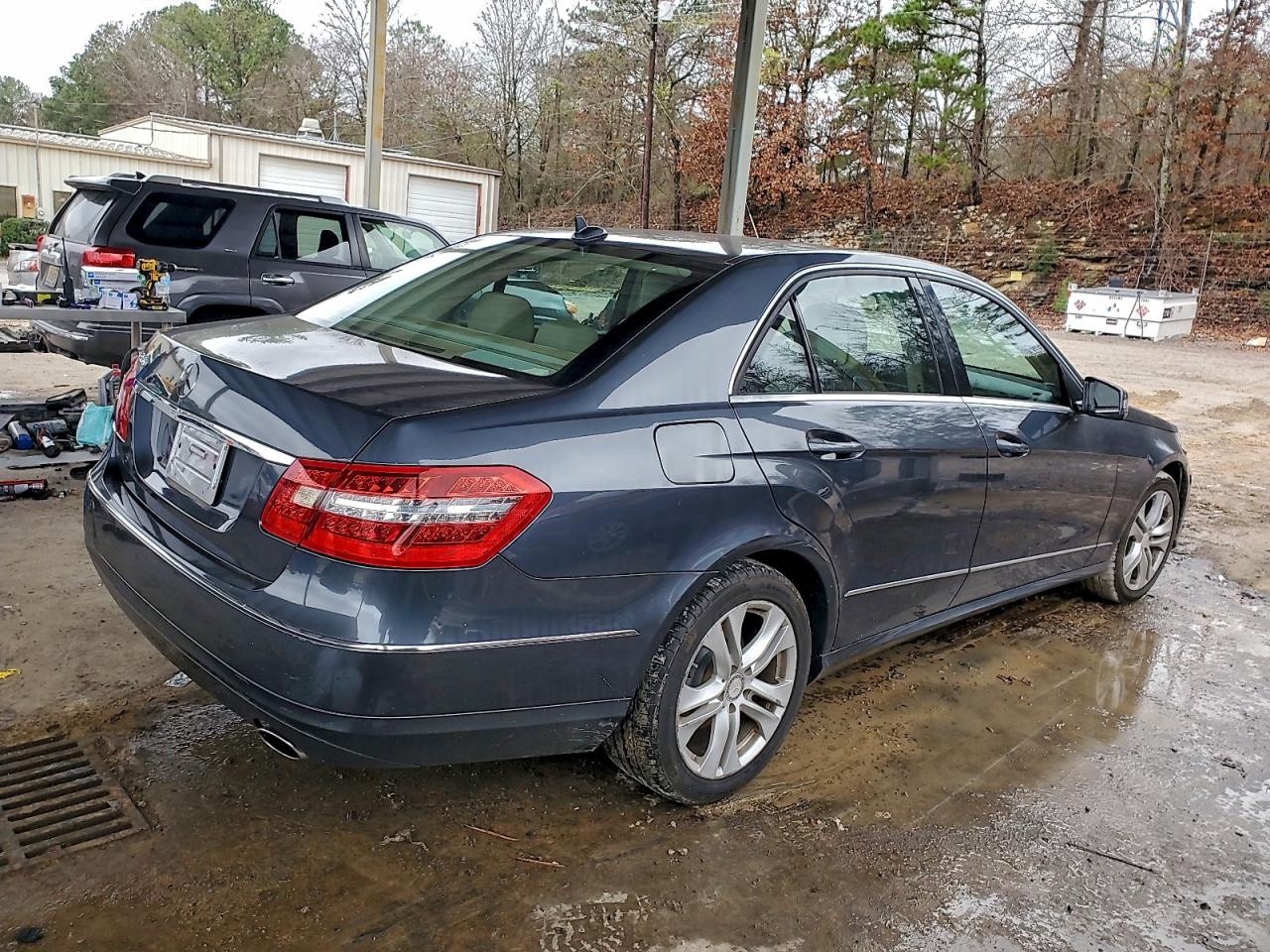 MERCEDES-BENZ E-CLASS 350