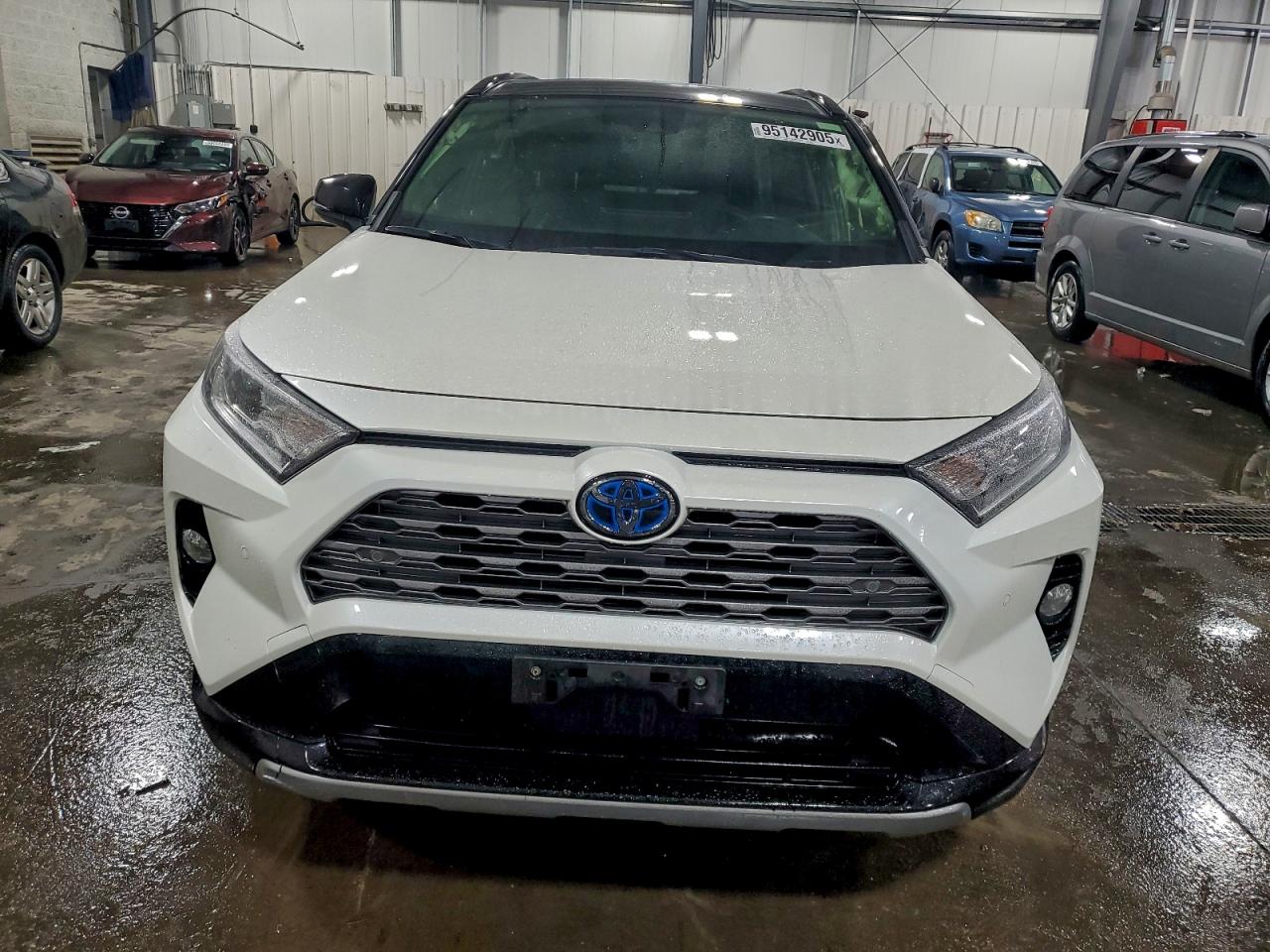 TOYOTA RAV4 XSE
